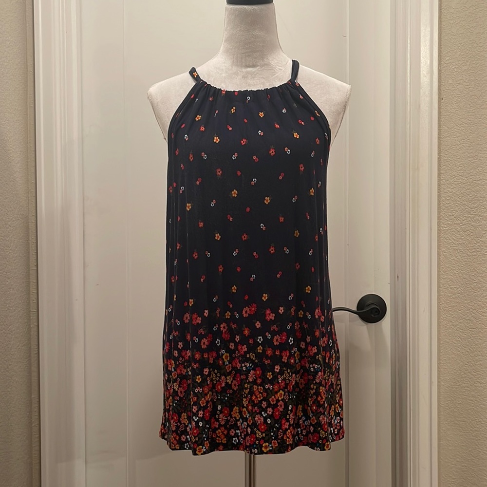 Sleeveless blouse
